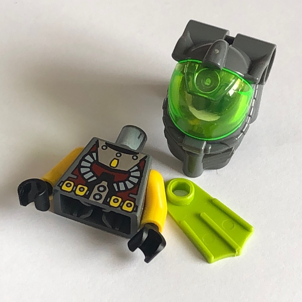 LEGO Atlantis Diver Torso Minifig and helmet LEGO diver Atlantis Lance